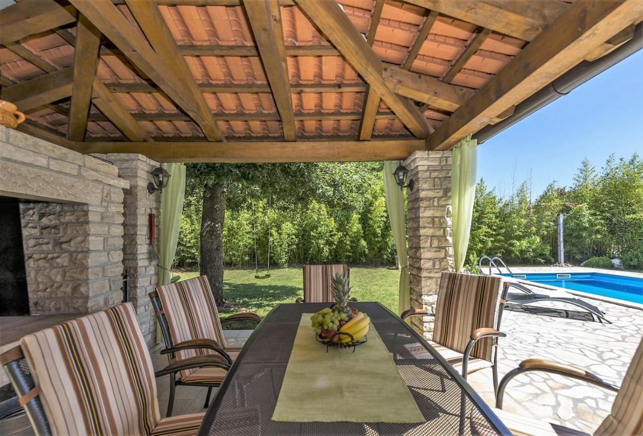 Spacious Three-Bedroom Villa Balun With Pool Пореч Экстерьер фото