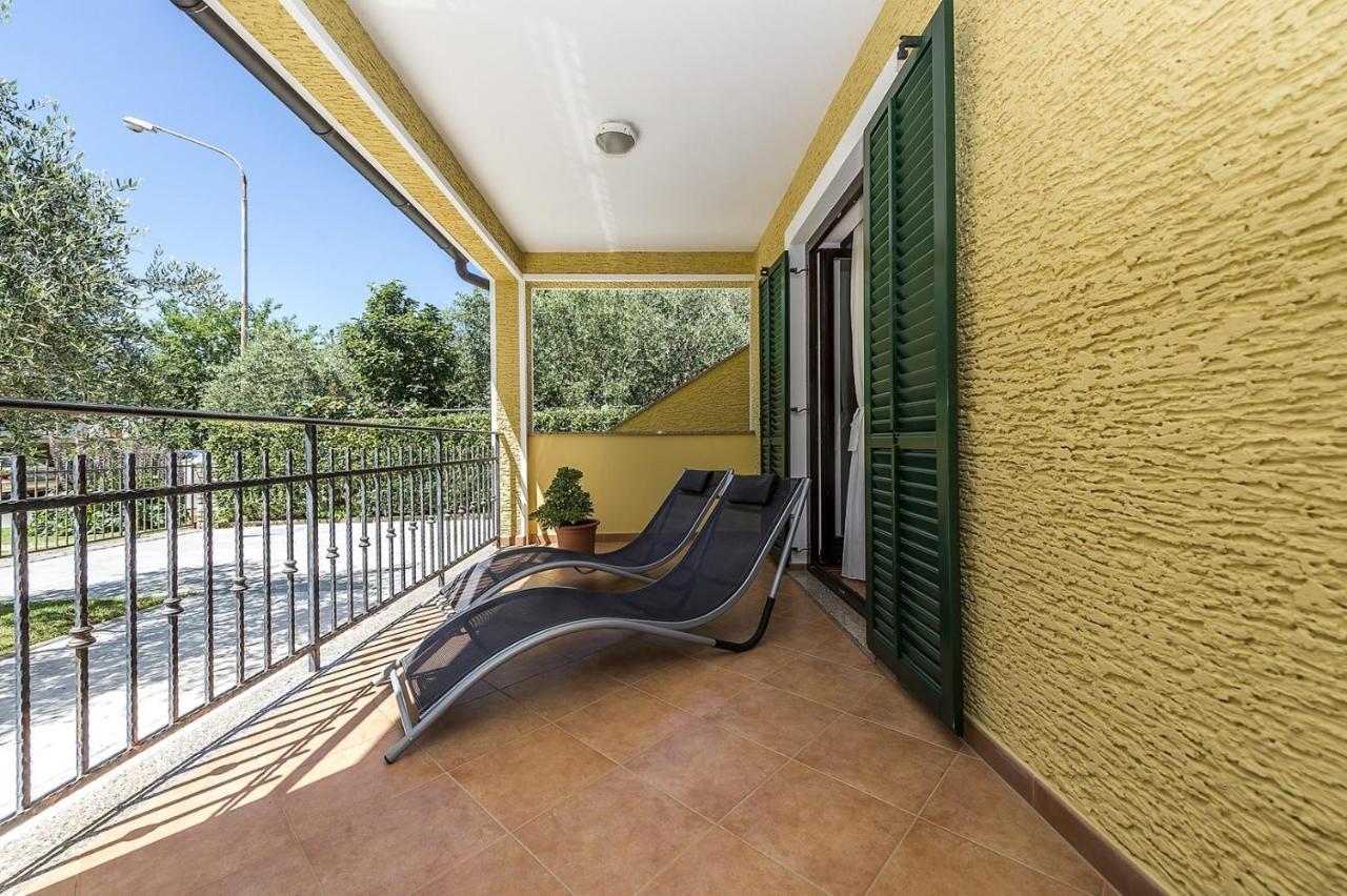 Spacious Three-Bedroom Villa Balun With Pool Пореч Экстерьер фото