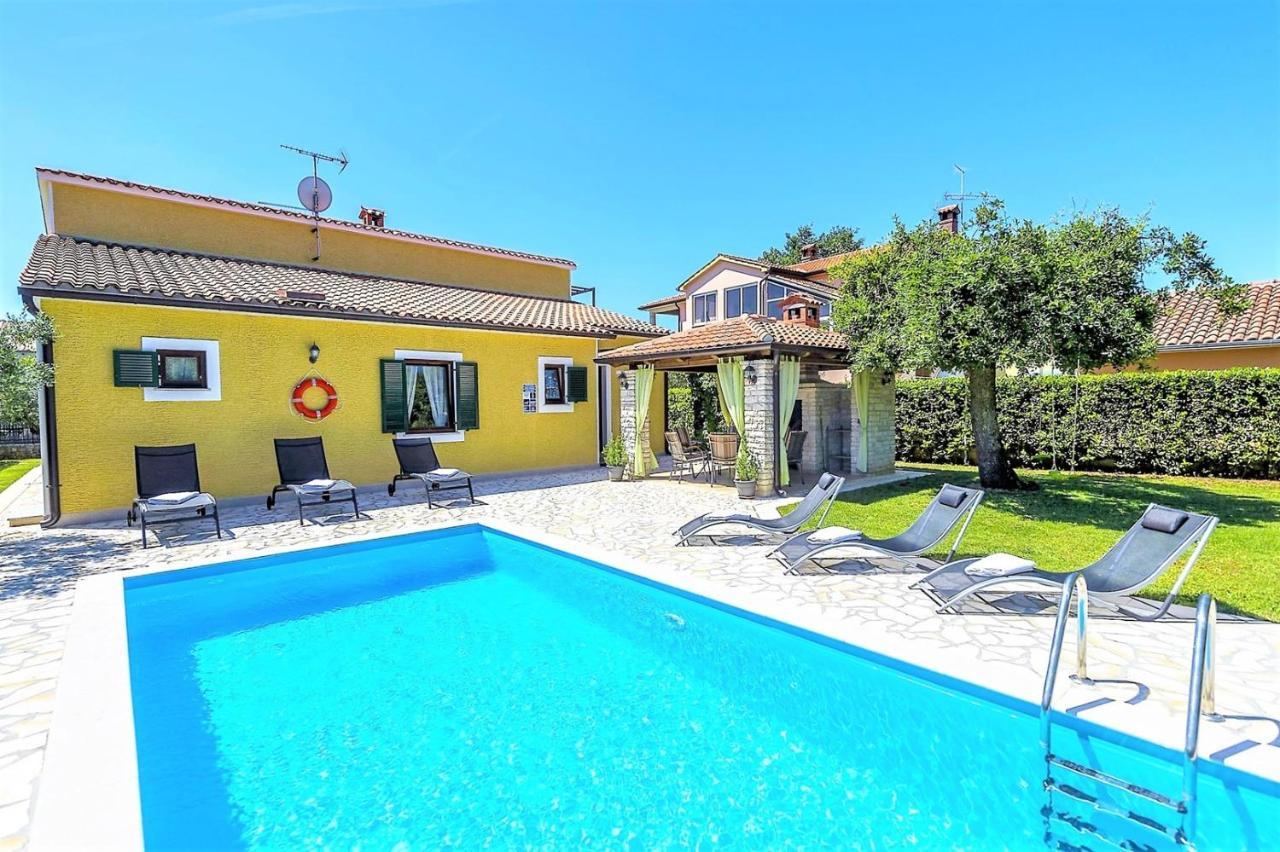 Spacious Three-Bedroom Villa Balun With Pool Пореч Экстерьер фото
